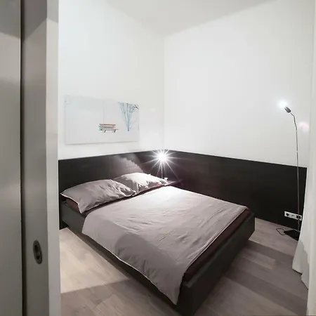 Opernring Apartment Vienna