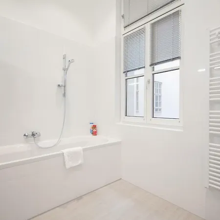 Grand Soho Ii * וינה