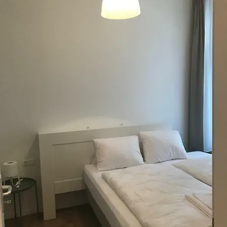 Livinginn6 *