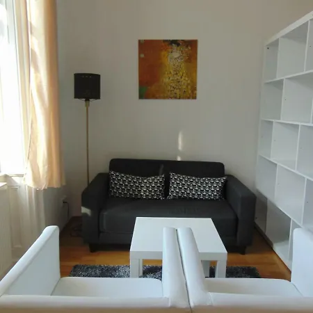 Rohan Palace Apartment *