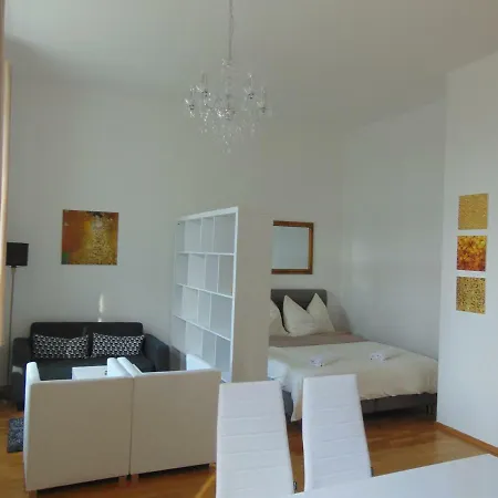 Rohan Palace Apartment Vienna