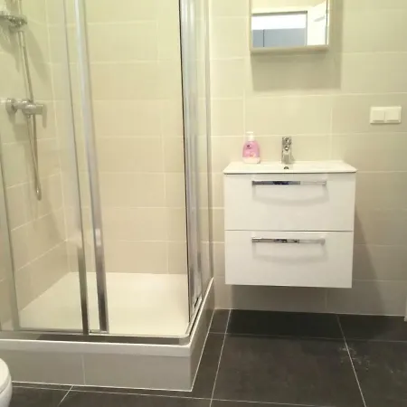 Livinginn6 *