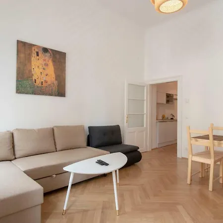 Living - Friedmanngasse *