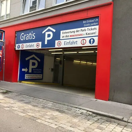 Lara * Viena