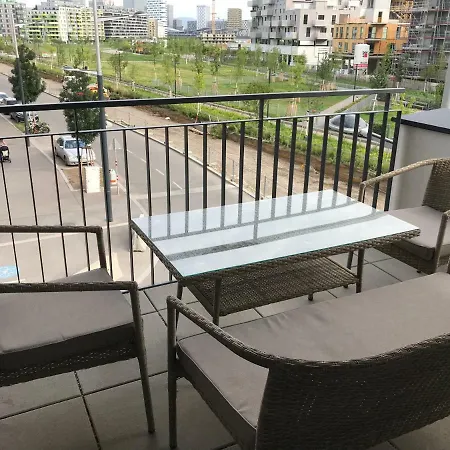 Hauptbanhof And Belvedere Two Bedroom Viena