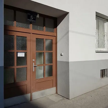 Apartment Excellent 2 Bed 12 Mins From Center