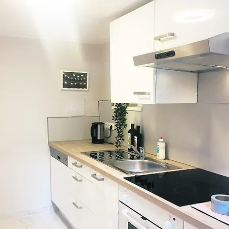 City Studio Apartment *