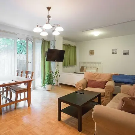 Relaxing Terrace In Lively Area Viena