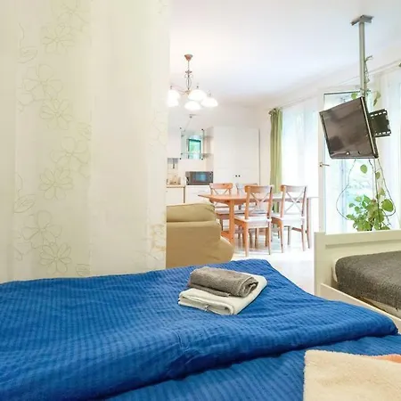 Relaxing Terrace In Lively Area Apartment Wien