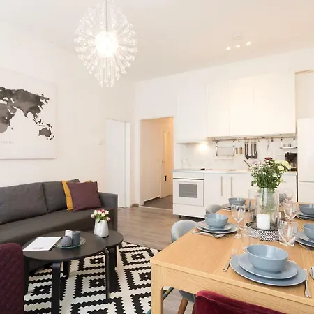 Goodman's Iv Apartment