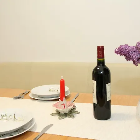 Apartment Stay-in 23 *