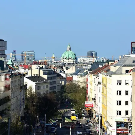 Spacious Flat With Panoramic View Apartment *