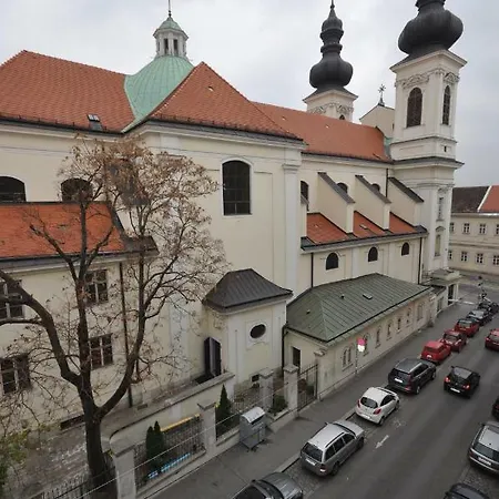 Schloessel 26/18 * Vienna