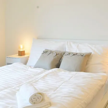 Apartment Self-check-in With View & Free Parking *