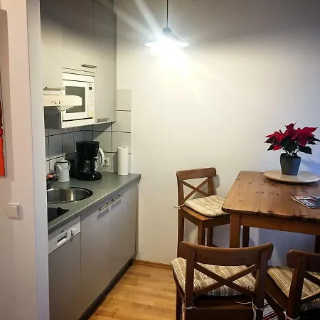 Near Central Station With Quiet Terrace *