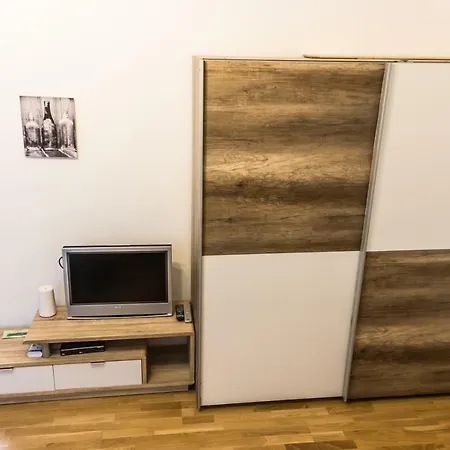 Apartment Gorgeous Flat Only 15 Min To Center