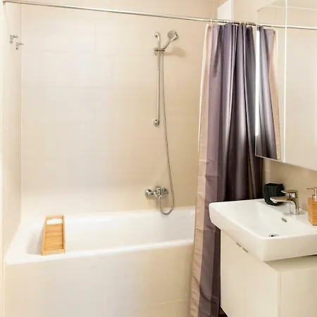 Cozy & Cool * 5 Min To City Center Apartment Vienna