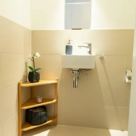 Cozy & Cool * 5 Min To City Center * Vienna