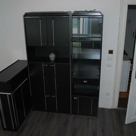 Pazmaniten * Vídeň