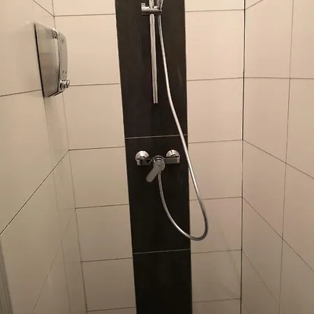 Apartment Apartment, Modern Und Neu Renoviert