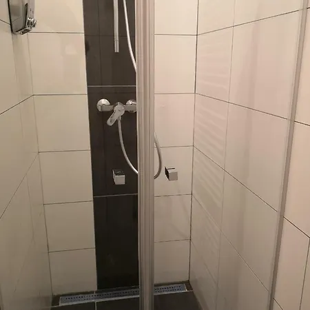 Apartment, Modern Und Neu Renoviert Wien
