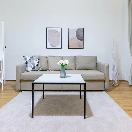 Beautiful Inner City Apartment Vienna