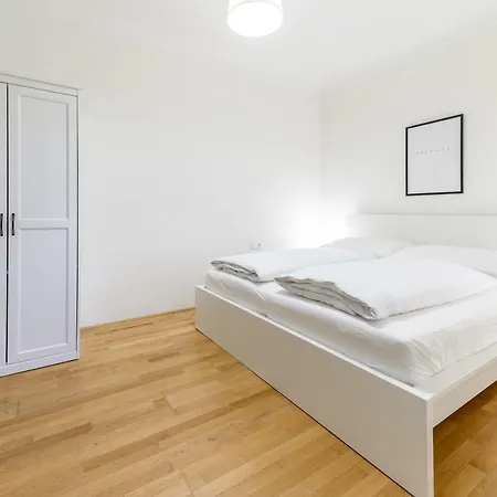 Apartment Beautiful Inner City