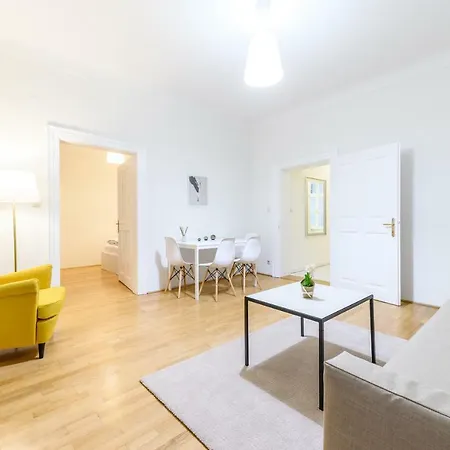 Beautiful Inner City Apartment