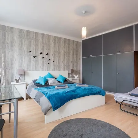 Apartment Cute Red Star Center *