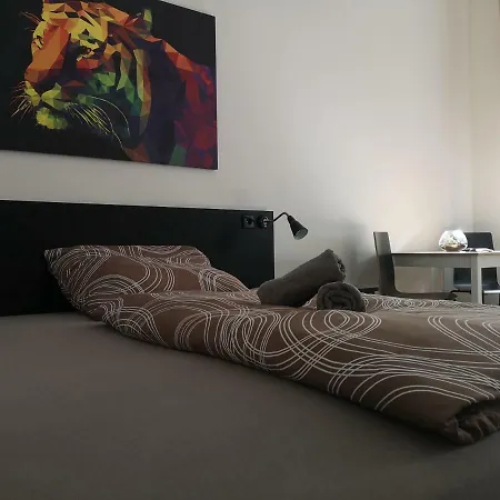 Apartment, Modern Und Neu Renoviert * Vienna