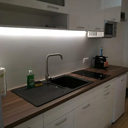 Apartment, Modern Und Neu Renoviert Apartment *