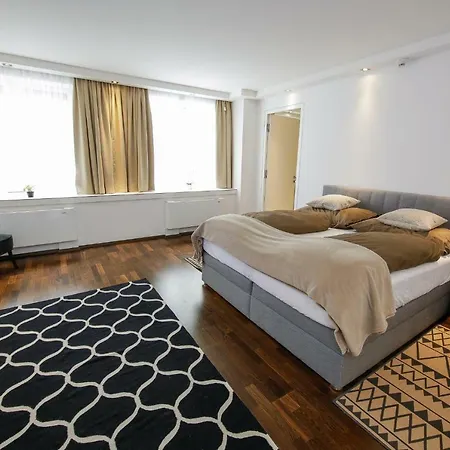 Apartment Parkring By Nikolax *