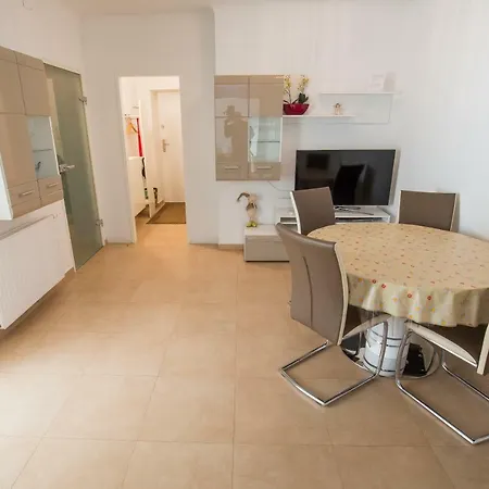 Apartment 1010 By Nikolax Vienna