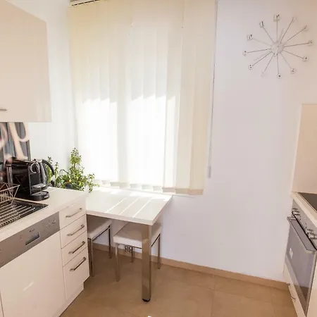 1010 By Nikolax Apartment