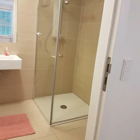 Apartment Family-friendly In Vienna