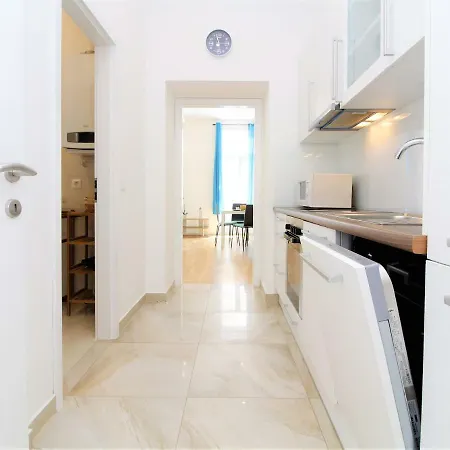 Marine: Newly Renovated 2nd District * Vienna