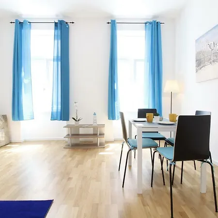 Apartment Marine: Newly Renovated 2nd District