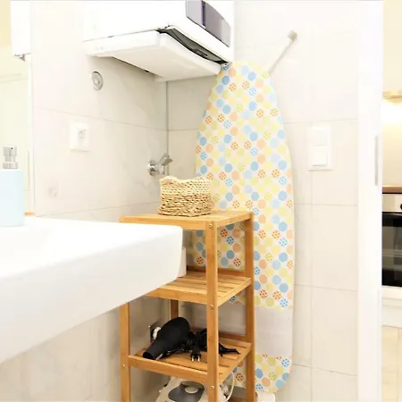 Apartment Marine: Newly Renovated 2nd District *