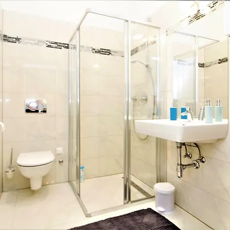 Marine: Newly Renovated 2nd District Vienna