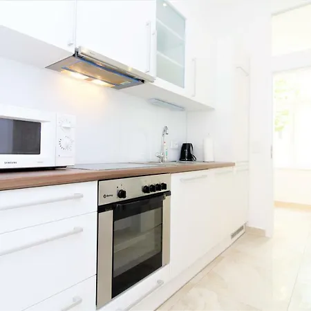 Marine: Newly Renovated 2nd District Apartment Vienna