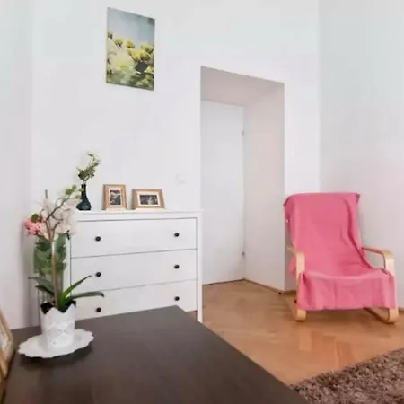 Marvelous Midtown Apartment
