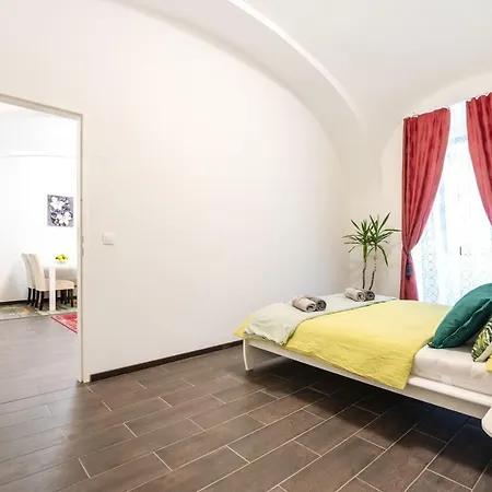 City 4 * Viena