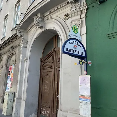 Apartment Close To Metro Iii Vienna