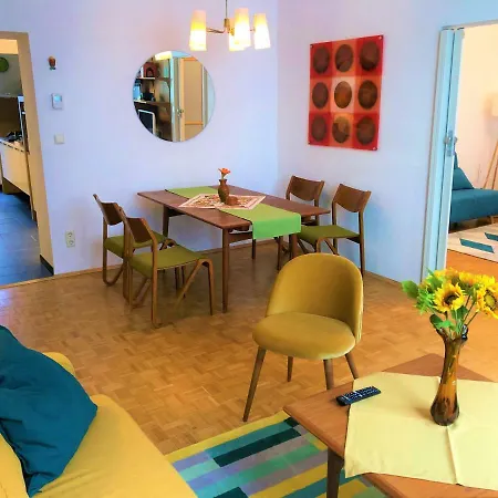 Vintage Design Apartment Vienna