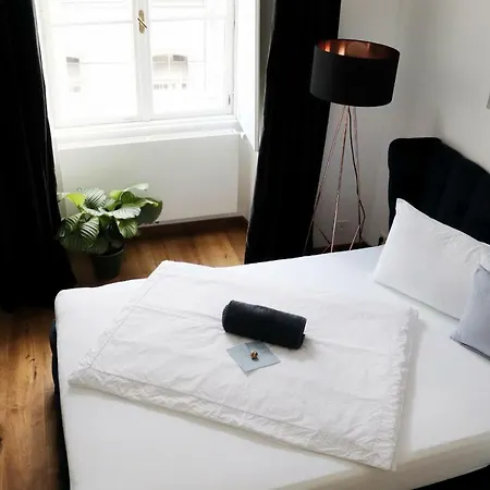 Downtown Vienna, 5*city Hofburg Palace