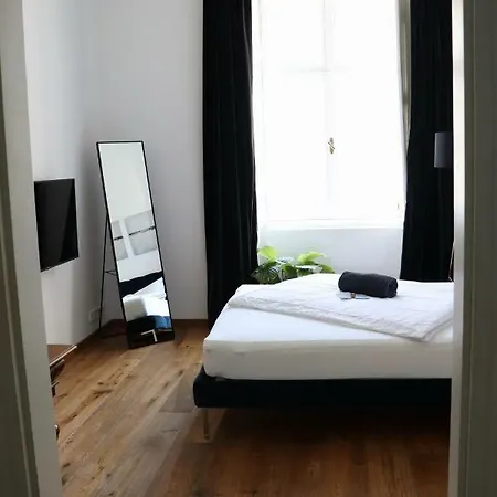 Homestay Downtown Vienna, 5*city Hofburg Palace