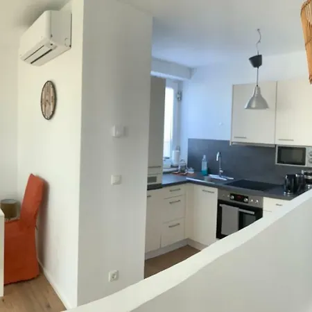 Double Floor *