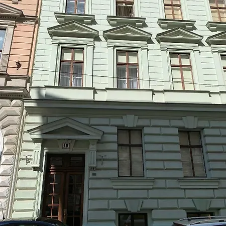 Exclusive Attic Flat With Balcony Close Karlsplatz Apartment *