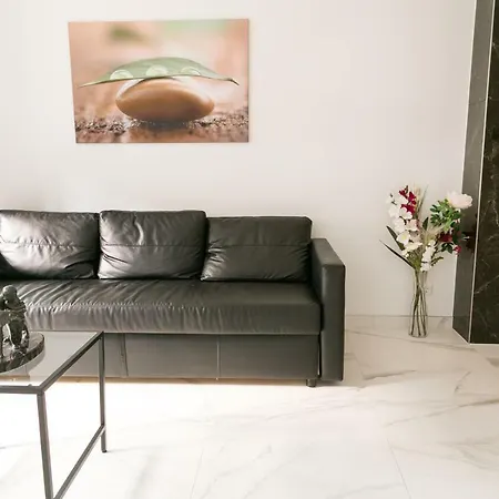 Supreme Studio Apartment *