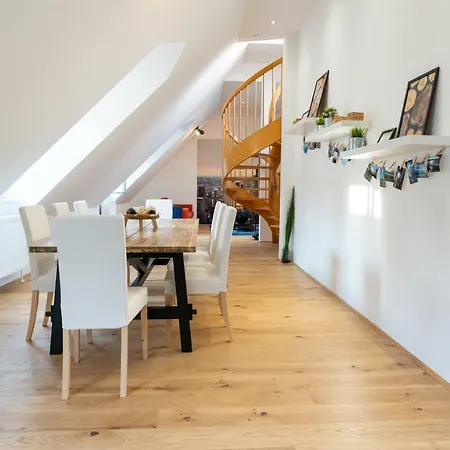 Easy Flat Stuckgasse *